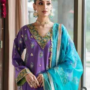 Souchaj - Pakistani 3 Piece suit